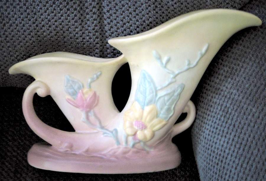Magnolia (Matte) Double Cornucopia by Hull-1