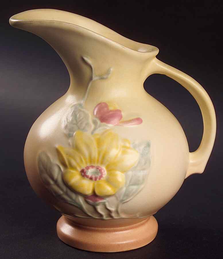 Magnolia (Matte) 7" Ewer by Hull-1