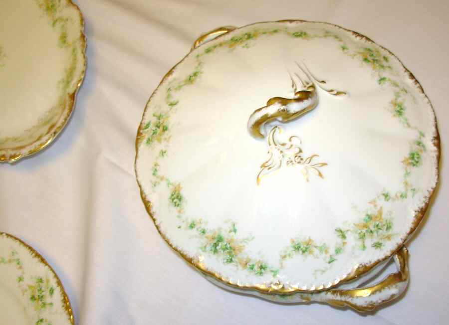 Schleiger 341-4 Round Covered Vegetable by Haviland-1
