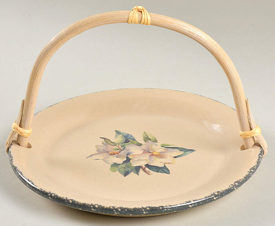 Magnolia 5 3/8"-5 5/8" Bamboo Handled Serving Plate  HC by Home & Garden Party-1
