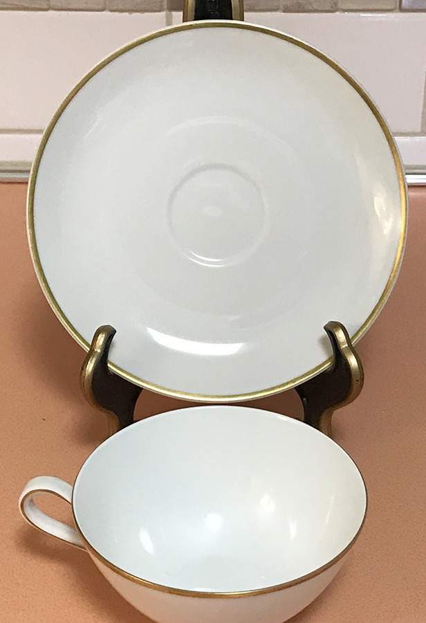 8054 Flat Cup & Saucer Set by Hutschenreuther-1