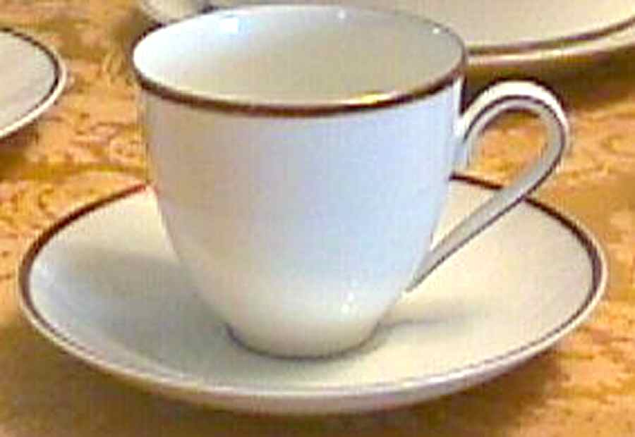 8054 Flat Demitasse Cup & Saucer Set by Hutschenreuther-1