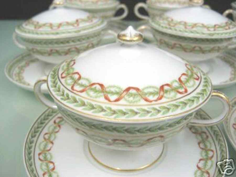 H3721 Cream Soup Bowl & Saucer Set with Lid by Haviland-1