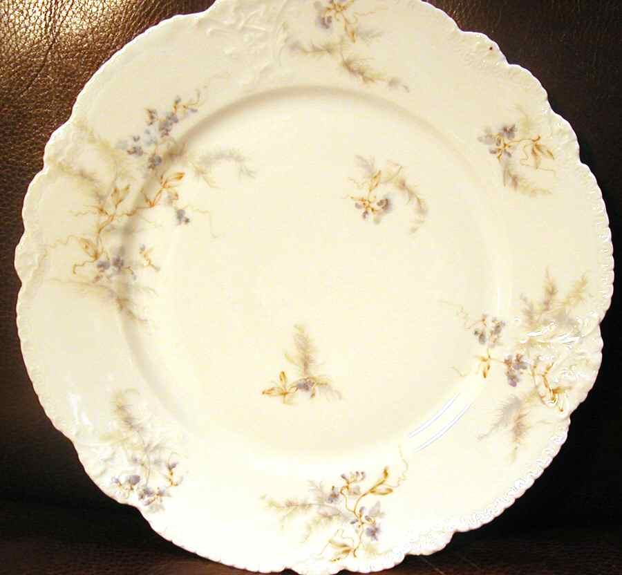 Schleiger 1026-6 Dinner Plate by Haviland-1