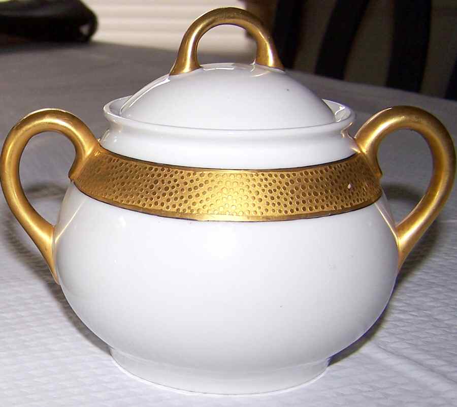 HUT1817 Sugar Bowl & Lid by Hutschenreuther-1