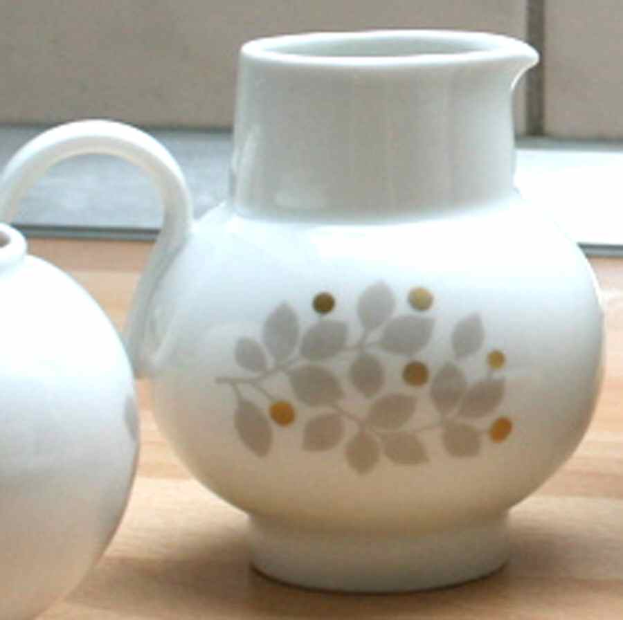 HC1042 Creamer by Heinrich - H&C-1