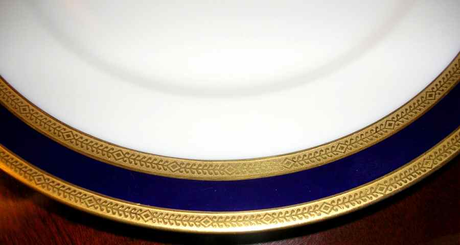 HUT1818 Dinner Plate by Hutschenreuther-1