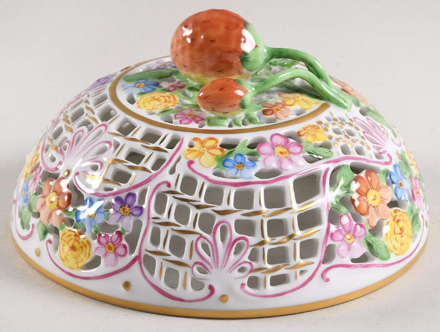 Giftware Lid for 5" Round Box by Herend-1
