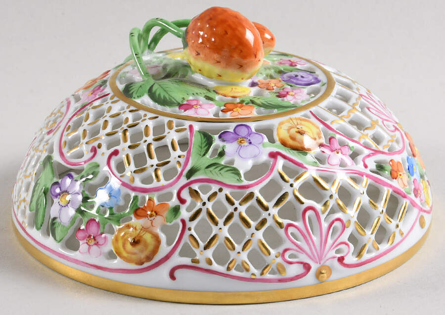 Giftware Lid for 5" Round Box by Herend-1