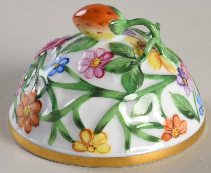Giftware Lid for 2" Round Box by Herend-1