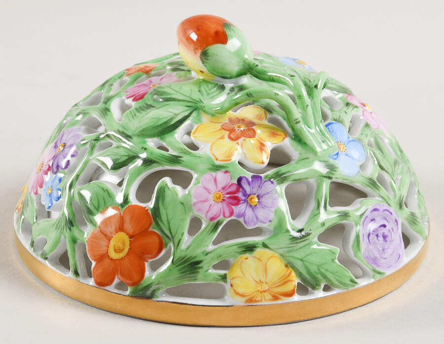 Giftware Lid for 3" Round Box by Herend-1