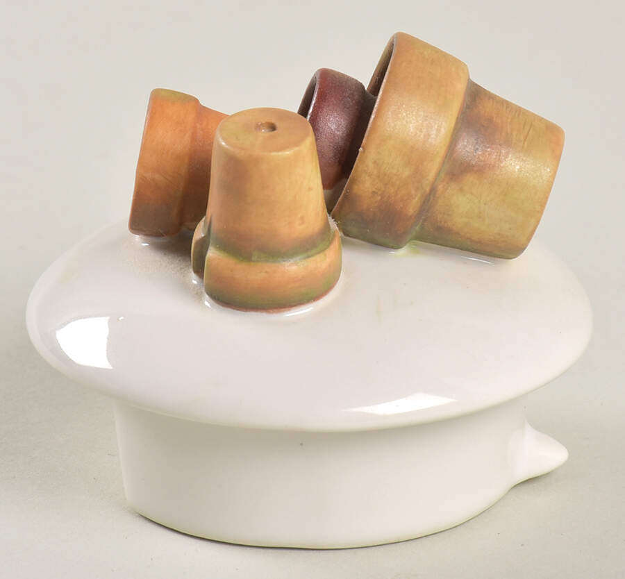 HLM6 Lid for Small Teapot by Hallmark-1