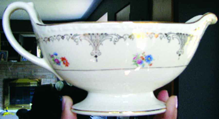 G3336 Gravy Boat by Homer Laughlin -1