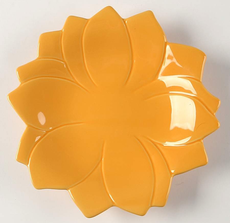 American Simplicity Floral Flower Shape Salad Plate by Home-1