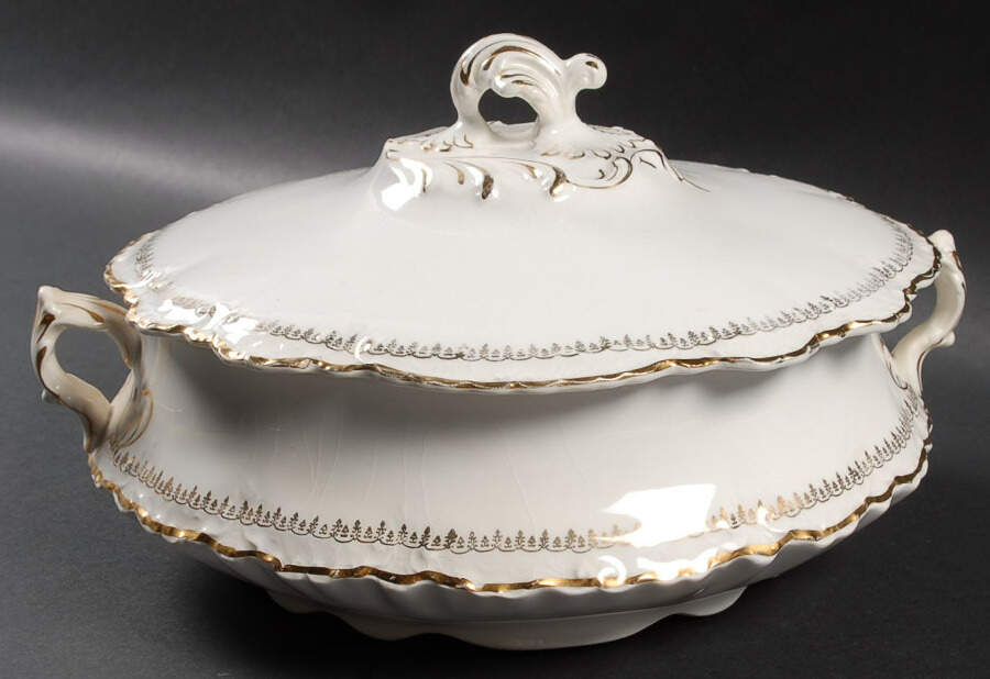 HLC3742 Tureen &  Lid by Homer Laughlin -1