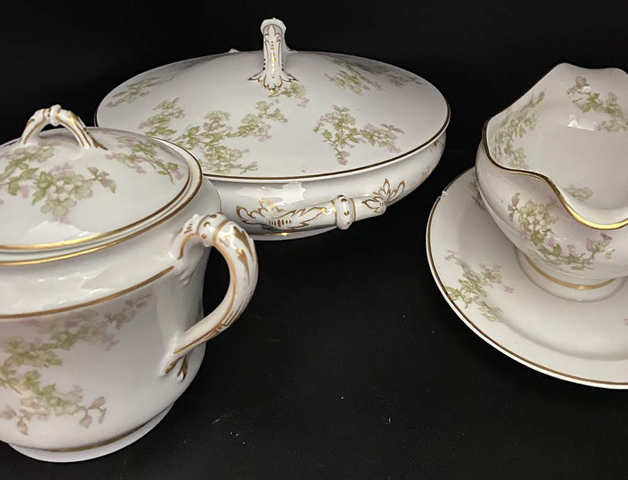 Schleiger 61-5 Round Covered Vegetable by Haviland-1