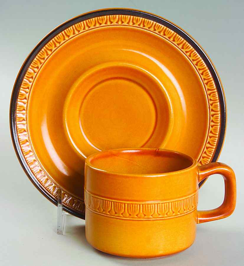 Mesa Gold Flat Cup & Saucer Set by Haruta-1