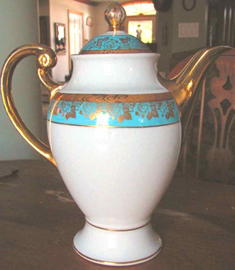 HUT1832 Coffee Pot & Lid by Hutschenreuther-1
