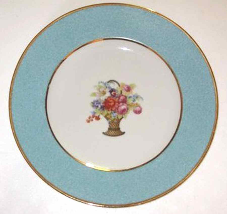 HUT1833 Dinner Plate by Hutschenreuther-1