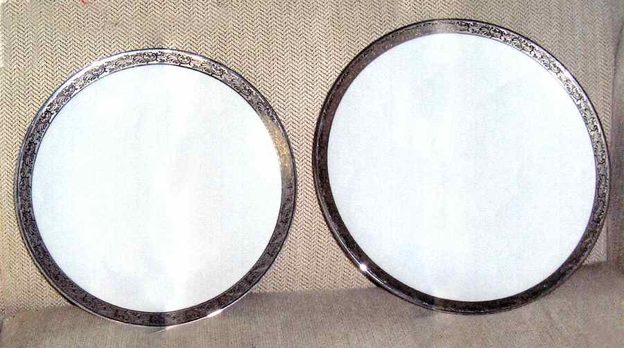 HUT1834 Dinner Plate by Hutschenreuther-1