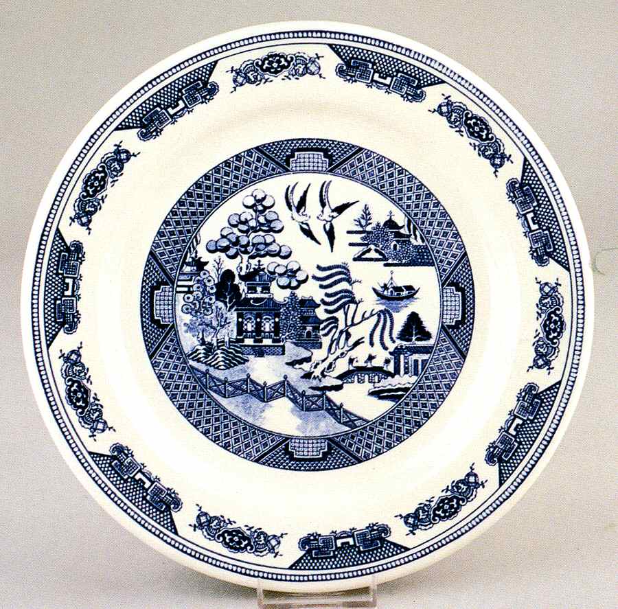 Blue Willow (Restaurant) Dinner Plate by Homer Laughlin -1