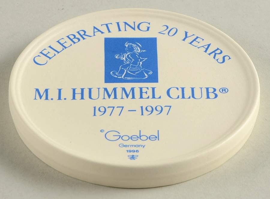 Advertising Signs-Plaques Tm7-Charter Member 1977-1997 - Advertising Sign by M.I. Hummel-1