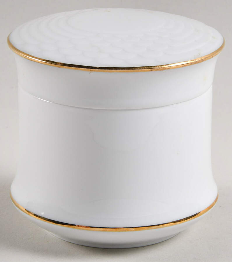 HUT1836 (Gold Verge, No Trim) Sugar Bowl No Lid by Hutschenreuther-1