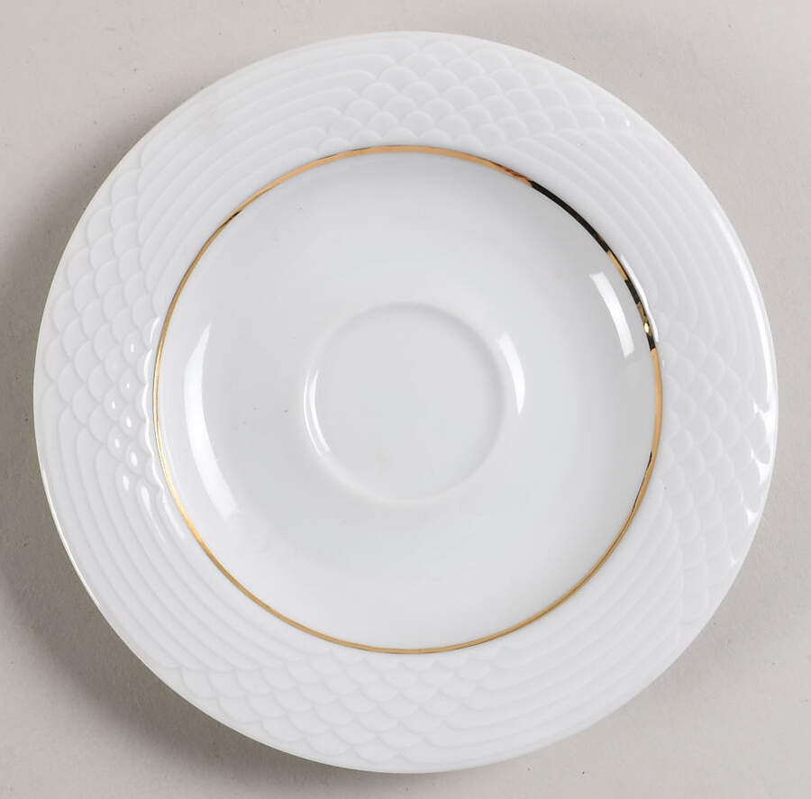 HUT1836 (Gold Verge, No Trim) Saucer by Hutschenreuther-1