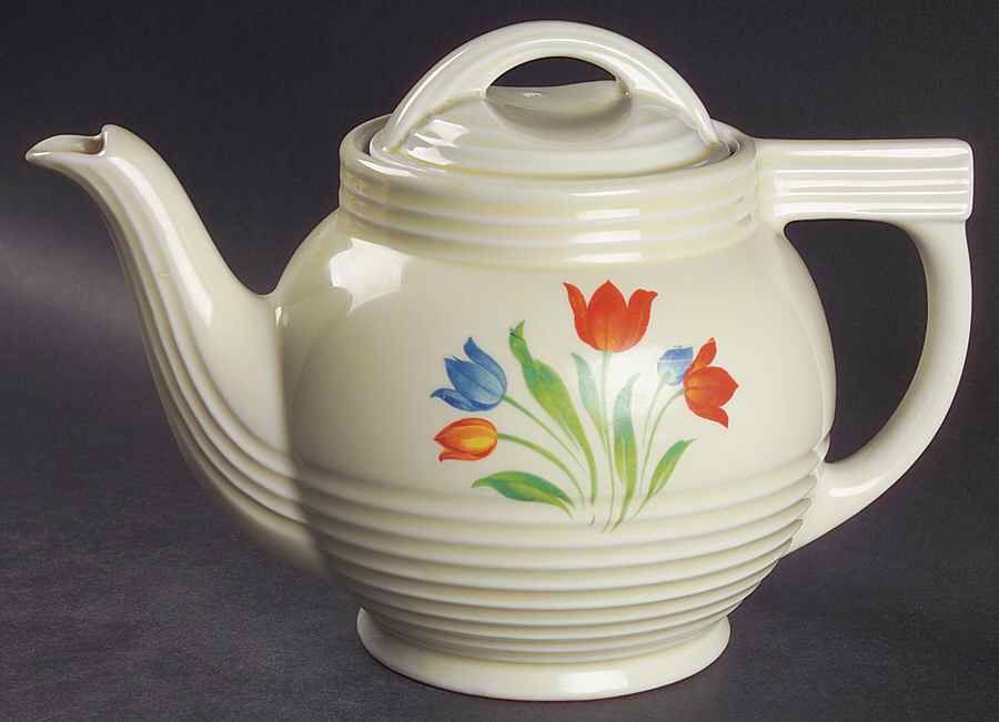 Modern Tulip Sweep Coffee Pot & Lid by Hall-1