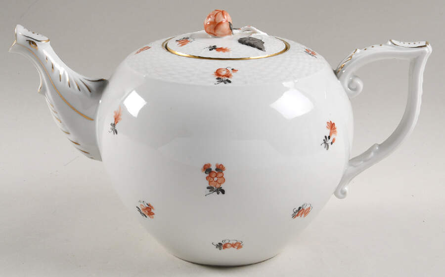 HER67 Teapot & Lid by Herend-1