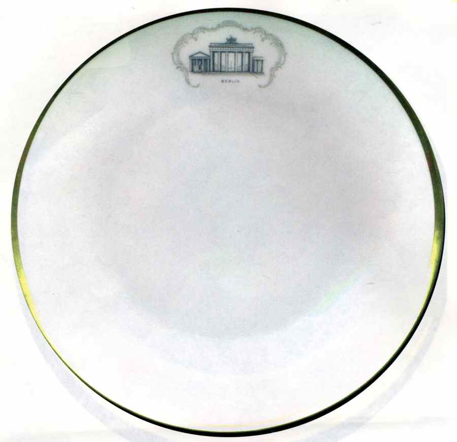 HUT1845 Salad Plate by Hutschenreuther-1
