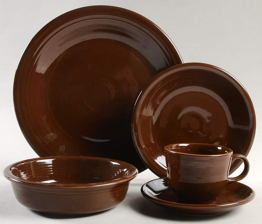 Fiesta Chocolate (Intro 2008) 5 Piece Place Setting by Homer Laughlin -1