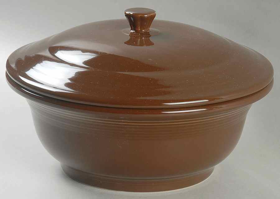 Fiesta Chocolate (Intro 2008) 2 Qt Round Covered Casserole (MB 9 Base) by Homer Laughlin -1