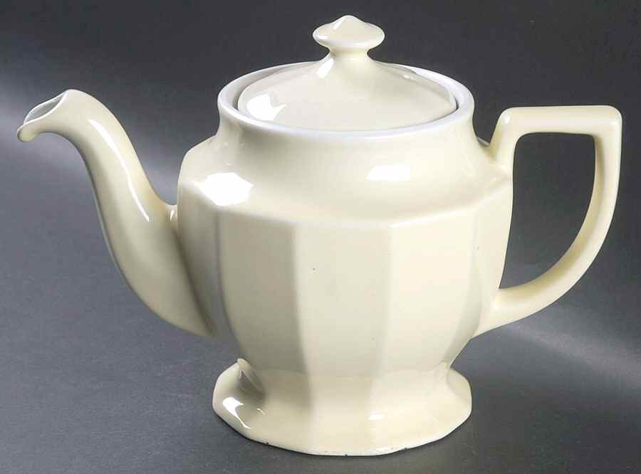 Ivory Diver Coffee Pot & Lid by Hall-1