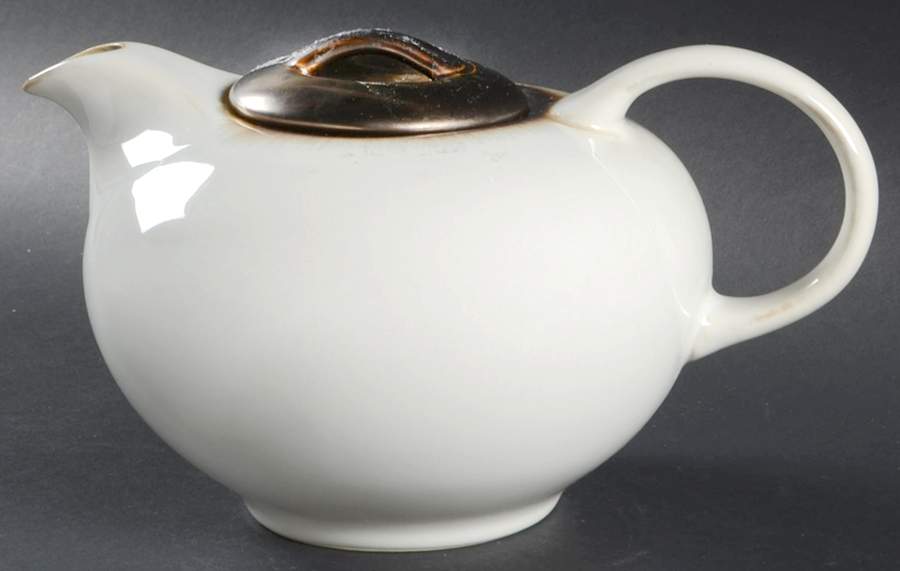 Thira Cream Teapot & Lid by Home-1