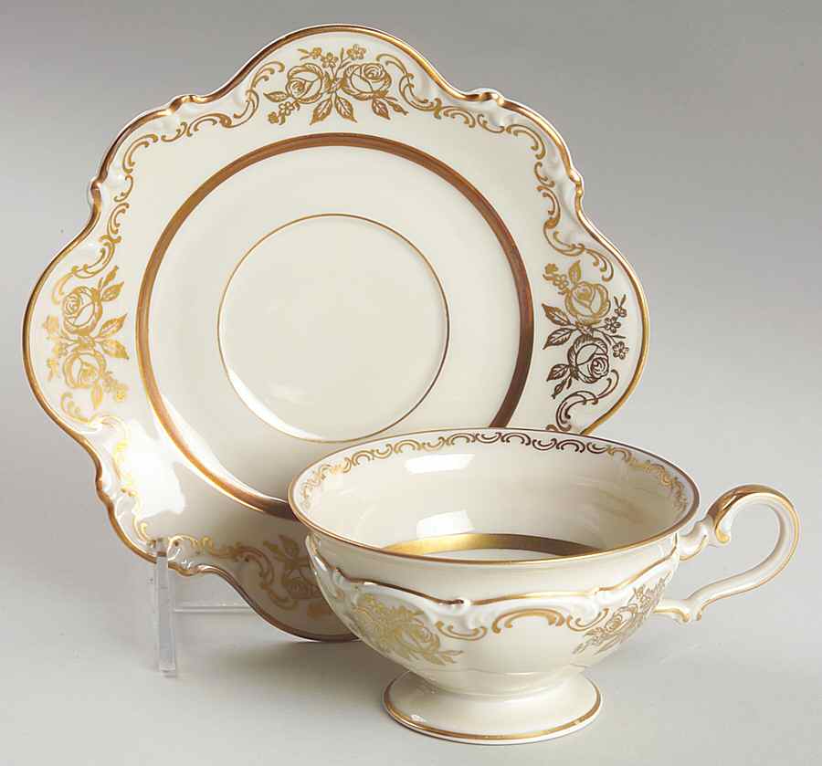 7852 Footed Cup & Saucer Set by Hutschenreuther-1
