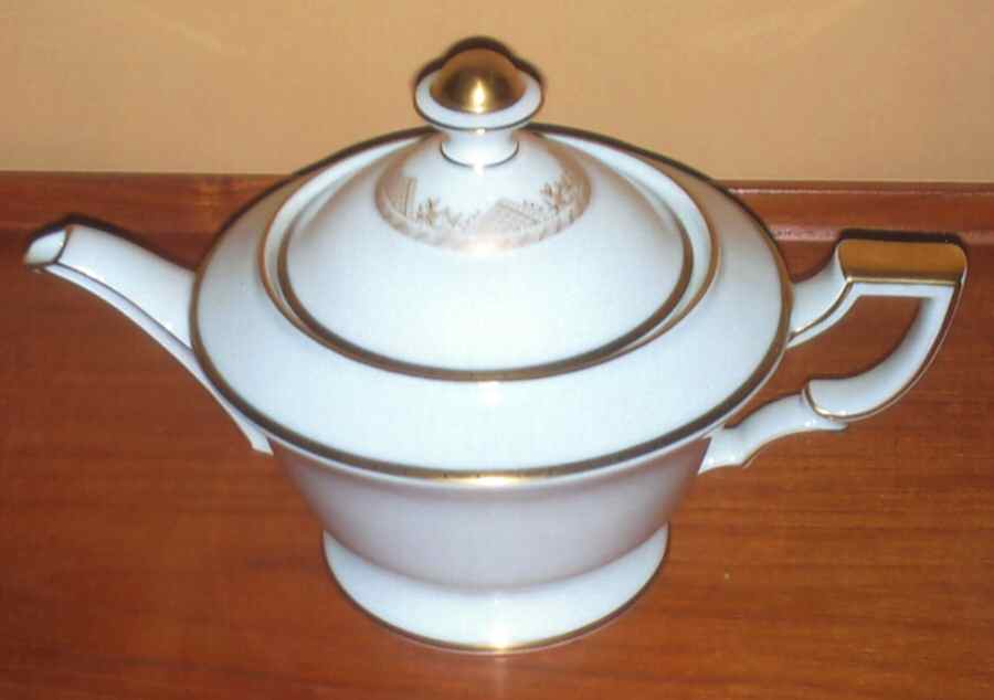 5503 Teapot & Lid by Hutschenreuther-1