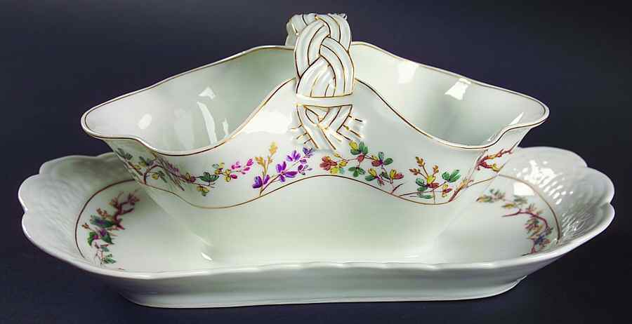 H3810 Gravy Boat with Attached Underplate by Haviland-1