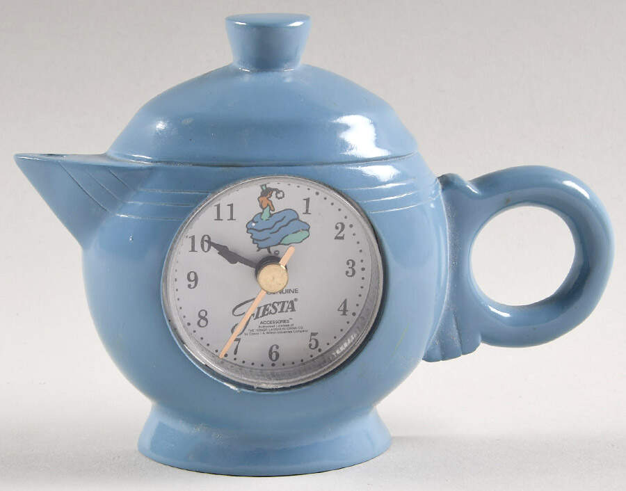 Fiesta Accessories Tea Pot Clock by Homer Laughlin -1