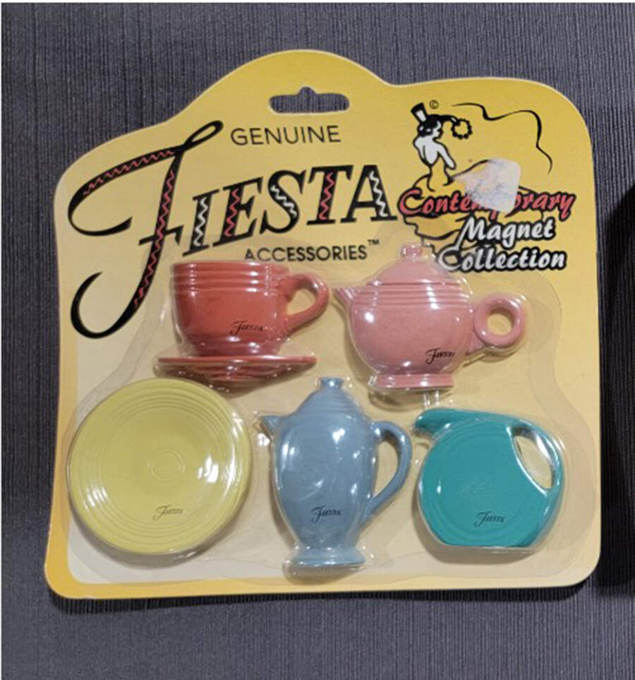 Fiesta Accessories (Set of 5) Figural Magnet by Homer Laughlin -1