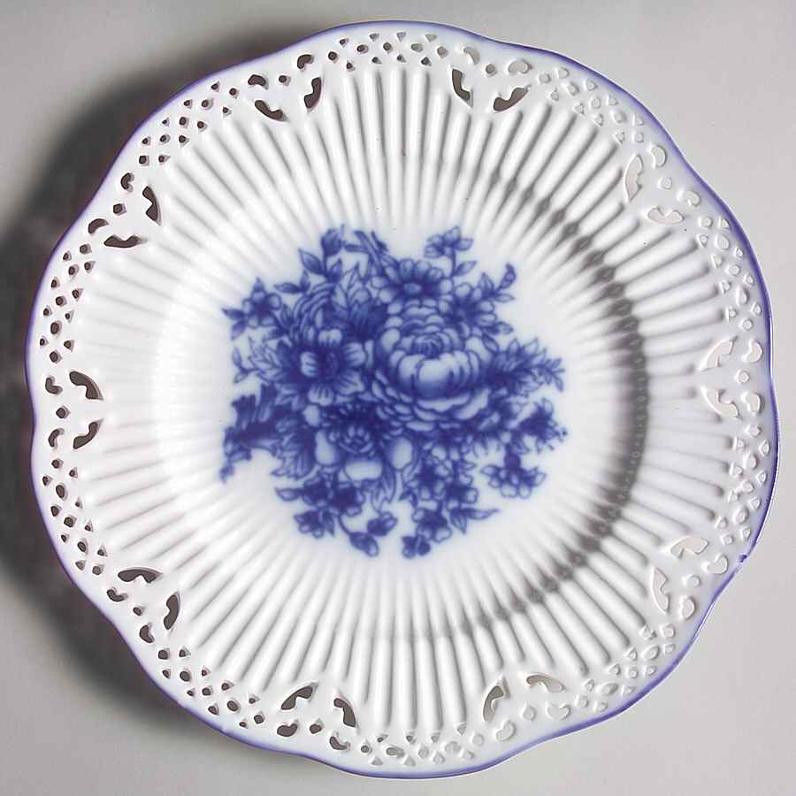 HOQ1 Pierced Edge Dinner Plate by Home Essentials-1