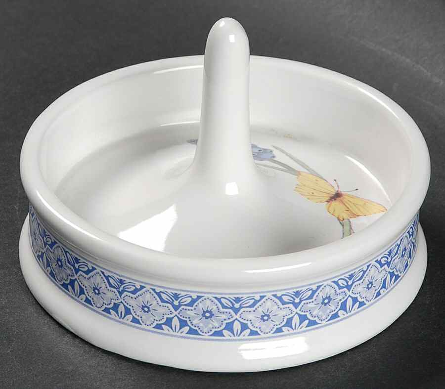 HLM17 Ring Holder by Hallmark-1