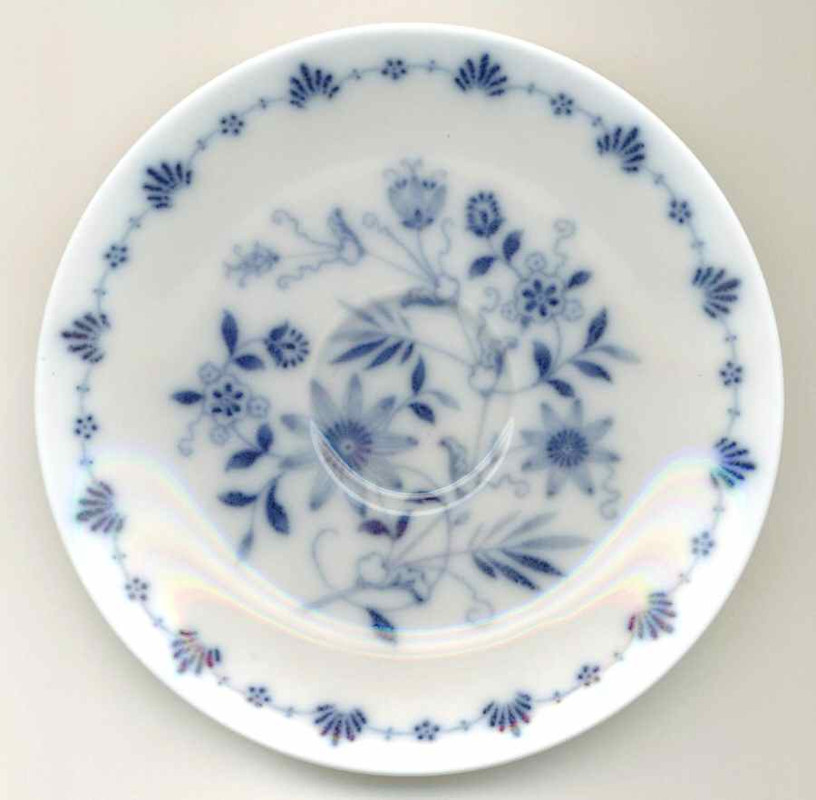 HUT1887 Saucer by Hutschenreuther-1