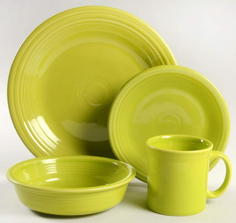 Fiesta Lemongrass (Intro 2009) 4 Piece Place Setting by Homer Laughlin -1