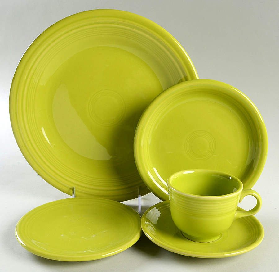 Fiesta Lemongrass (Intro 2009) 5 Piece Place Setting by Homer Laughlin -1