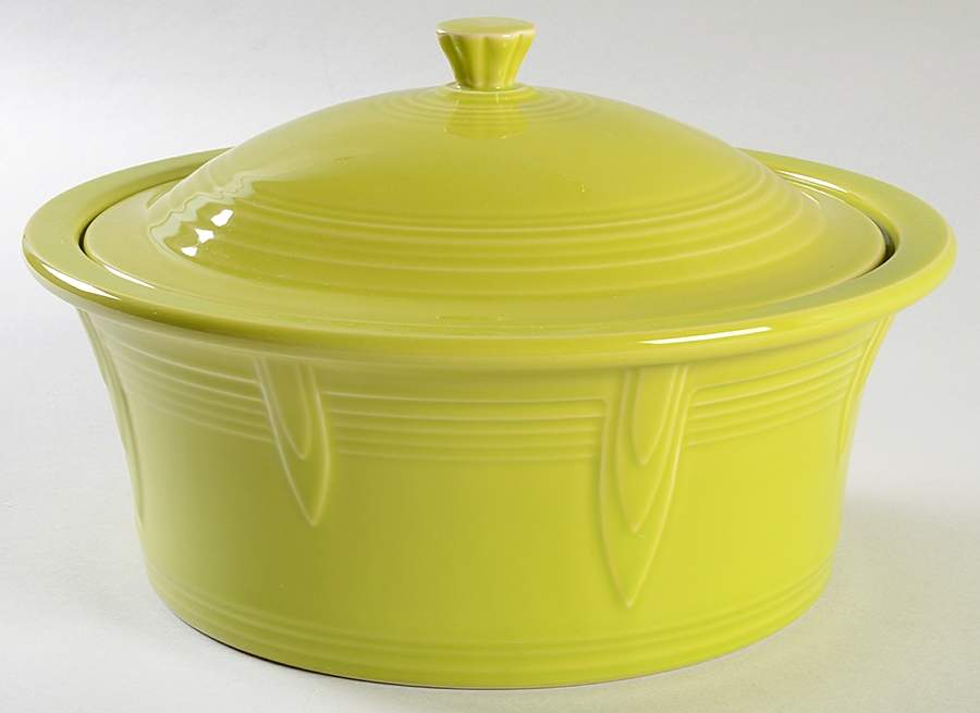 Fiesta Lemongrass (Intro 2009) 2.5 Qt Round Covered Casserole by Homer Laughlin -1