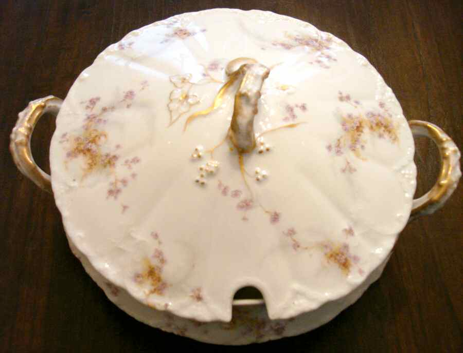Schleiger 1028-3 Tureen &  Lid by Haviland-1