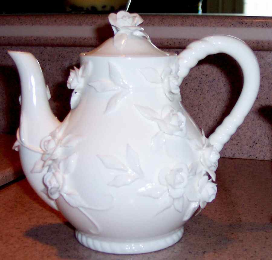 Rosemary Teapot & Lid by Home Essentials-1