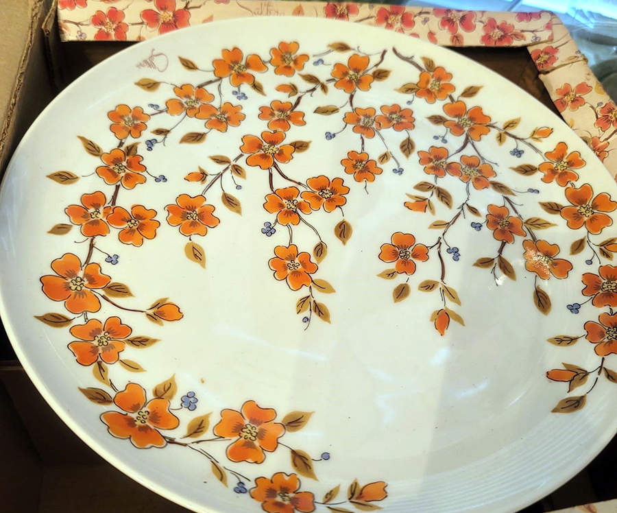 Winter Dogwood Dinner Plate by Himark-1