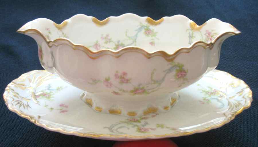 Schleiger 57-14 Gravy Boat with Attached Underplate by Haviland-1